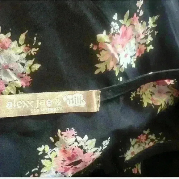 Alexx Jae & milk mini coquet flower dress with pocket size S - Picture 4 of 6